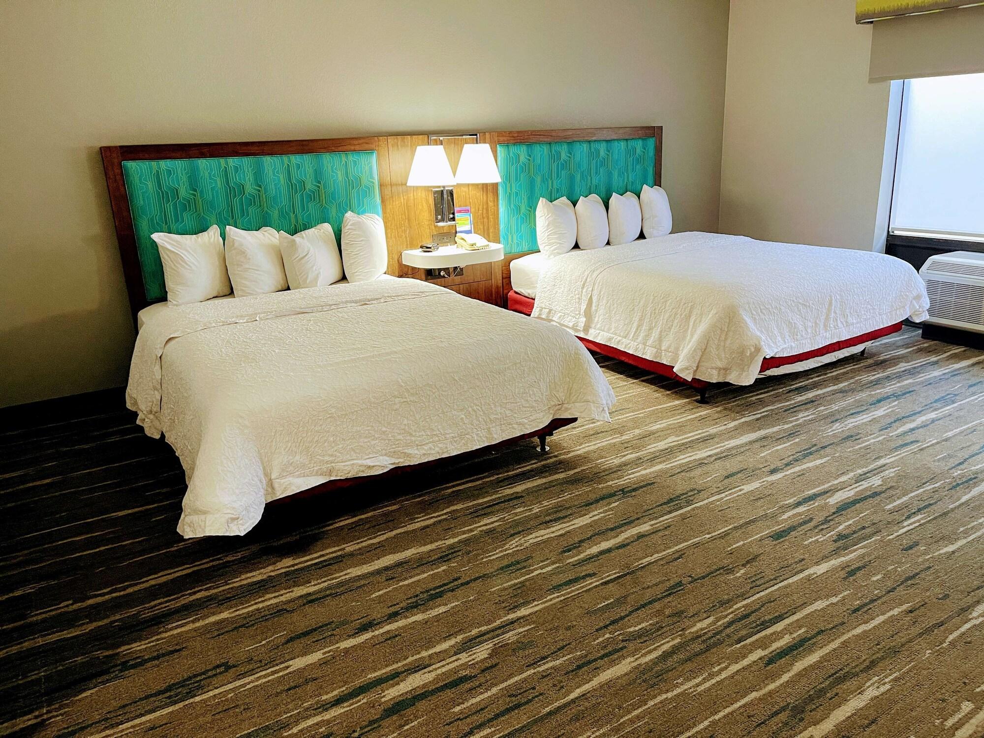Hampton Inn & Suites Pensacola I-10 N At University Town Plaza Extérieur photo