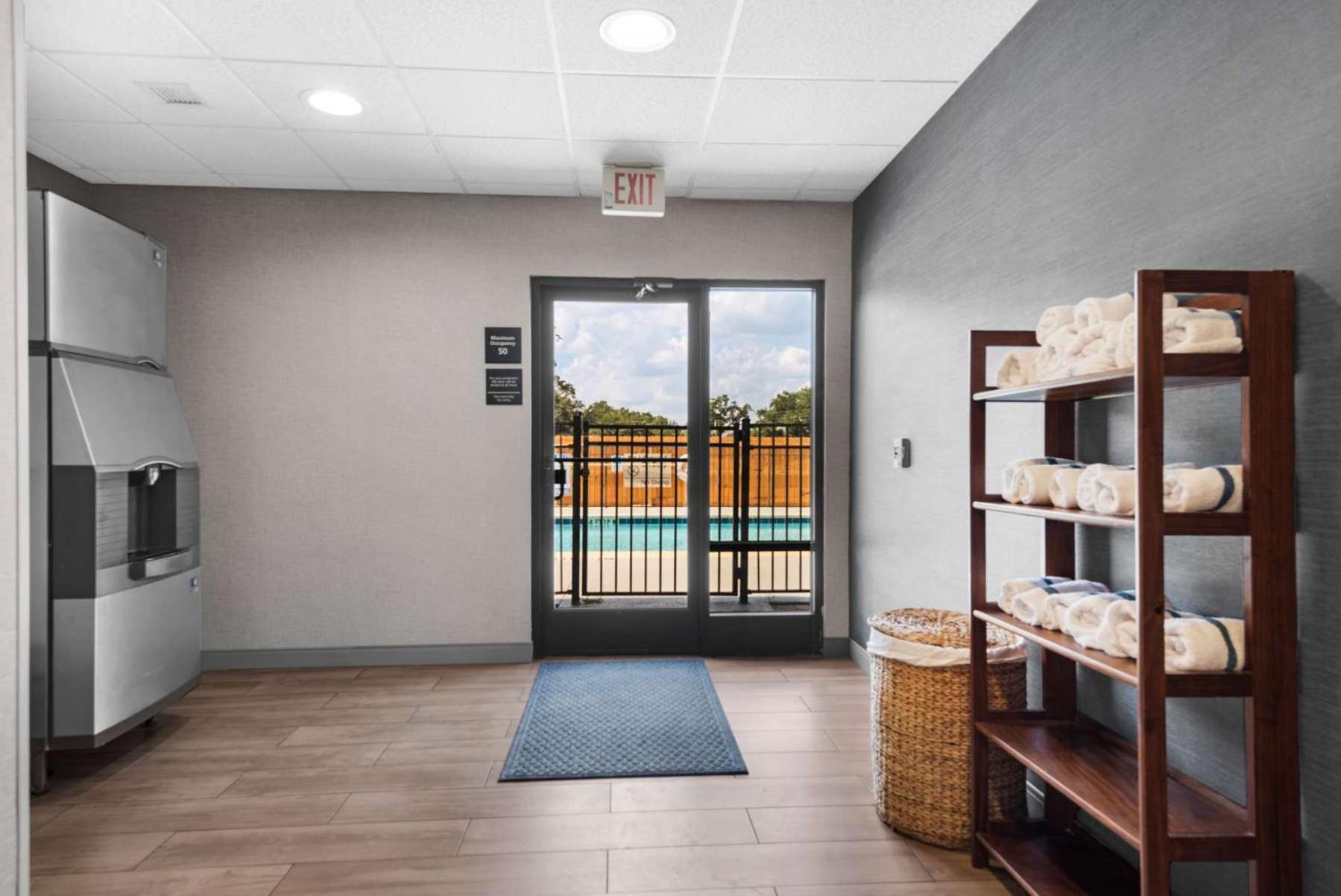 Hampton Inn & Suites Pensacola I-10 N At University Town Plaza Extérieur photo
